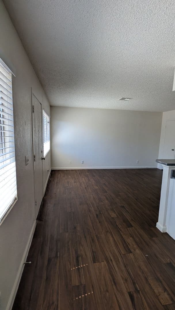 Las Vegas Apartment: 4930 E Owens Ave