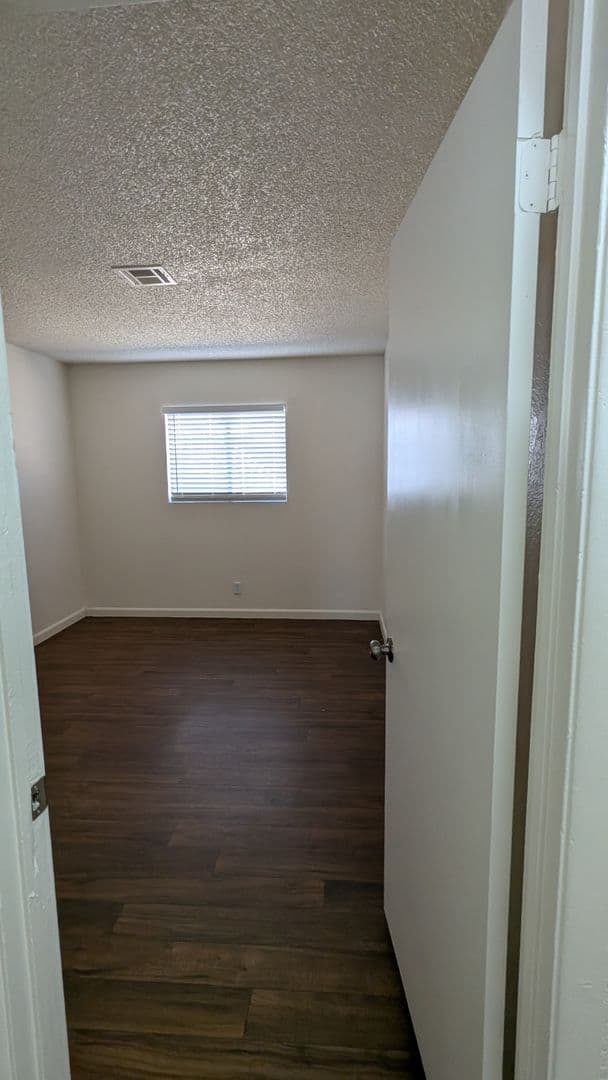 Las Vegas Apartment: 4930 E Owens Ave