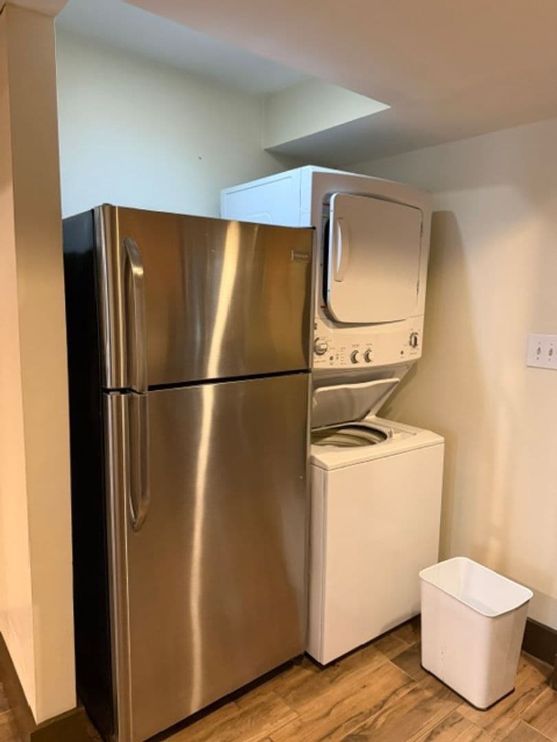 Washington Apartment: 1513 T St NW