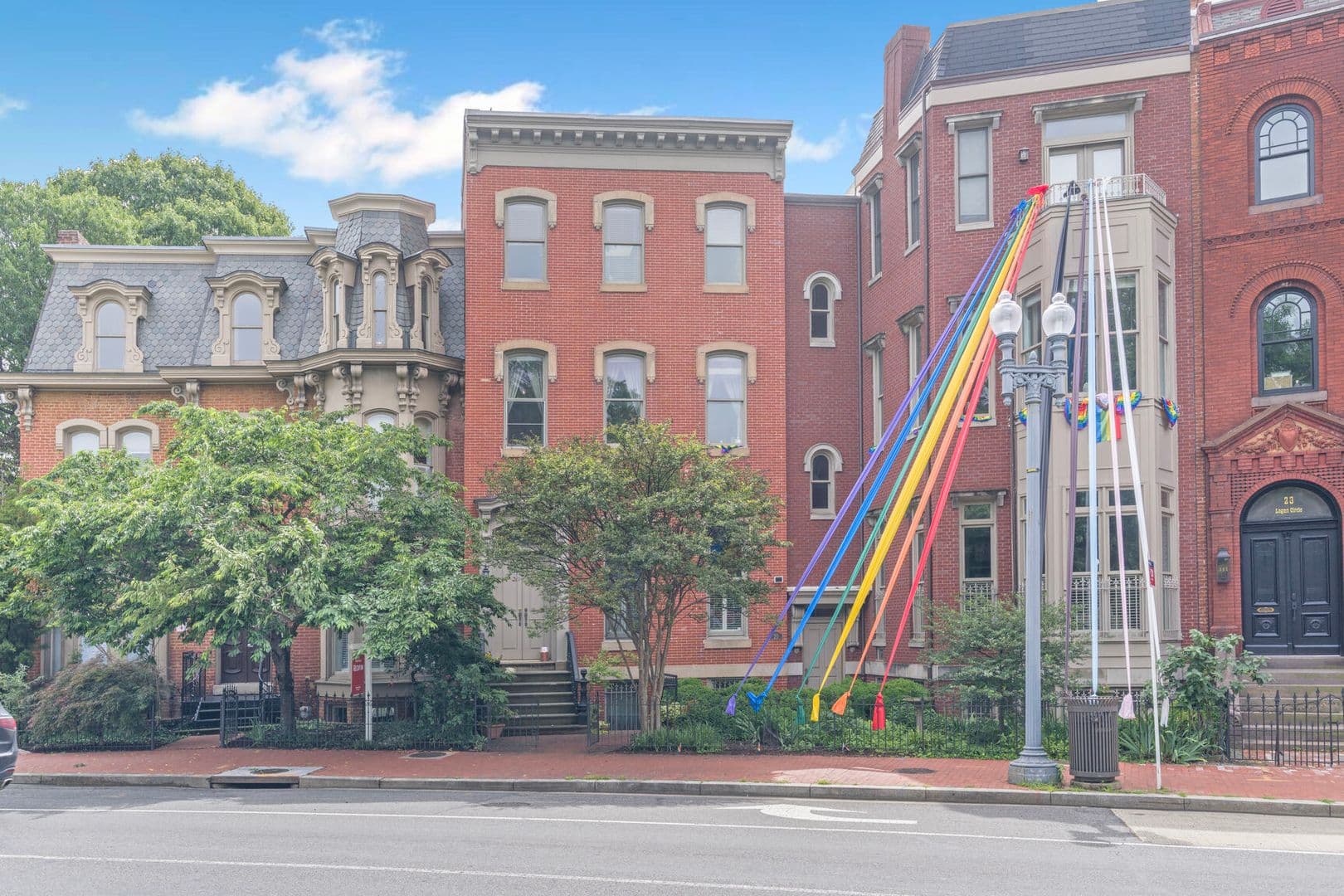 Washington Condo: 20 Logan Cir NW Unit 1-1