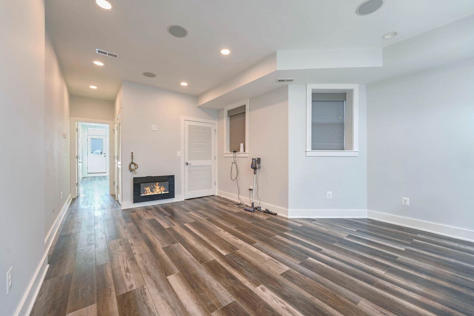 Washington Condo: 3453 Holmead Pl NW Unit 1