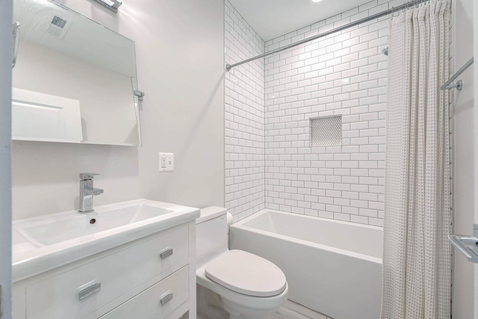 Washington Condo: 3453 Holmead Pl NW Unit 1