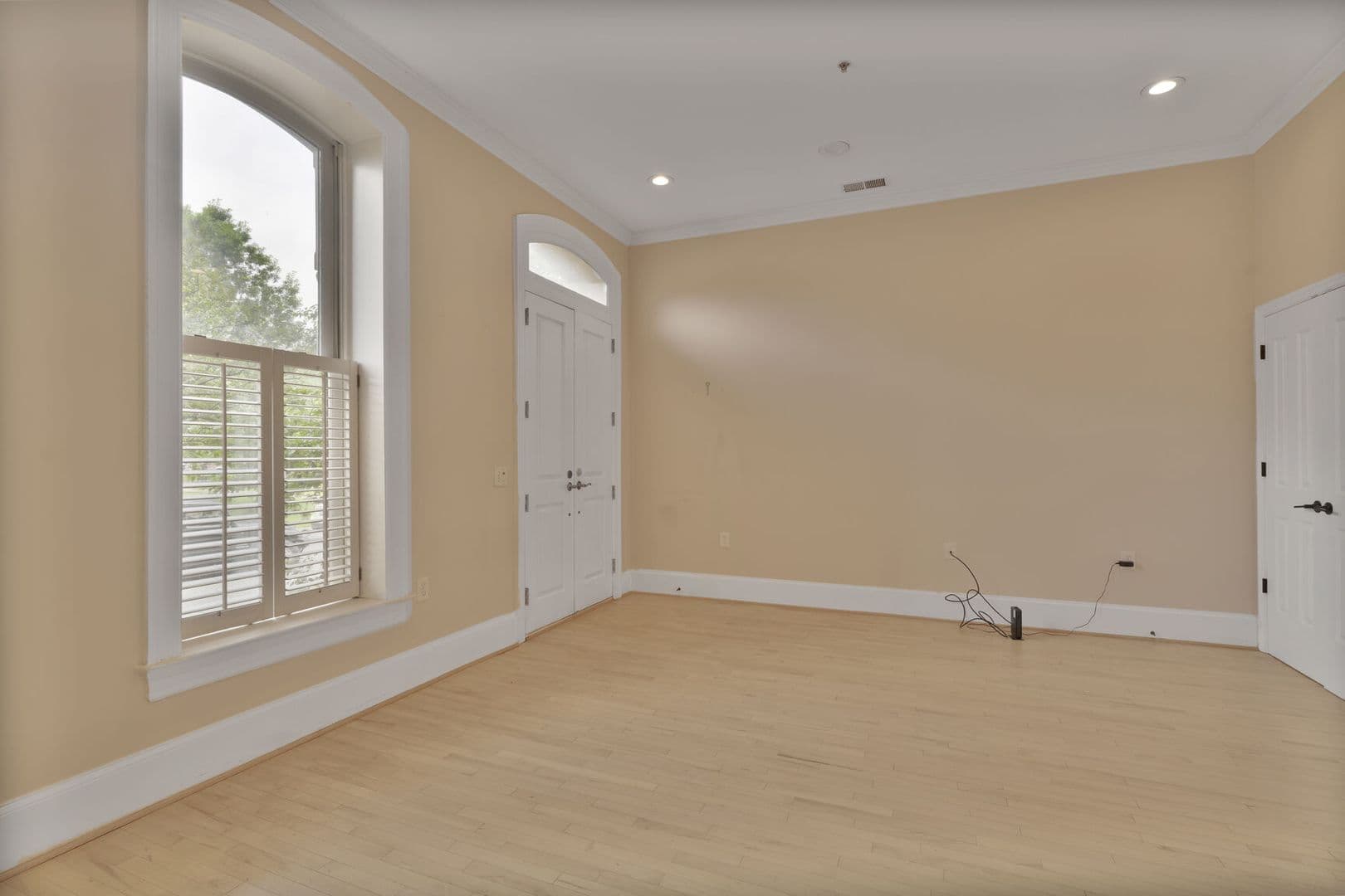 Washington Condo: 20 Logan Cir NW Unit 1-1