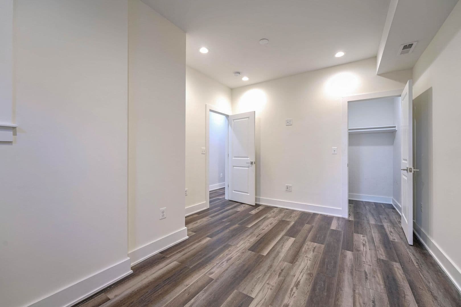 Washington Condo: 3453 Holmead Pl NW Unit 1