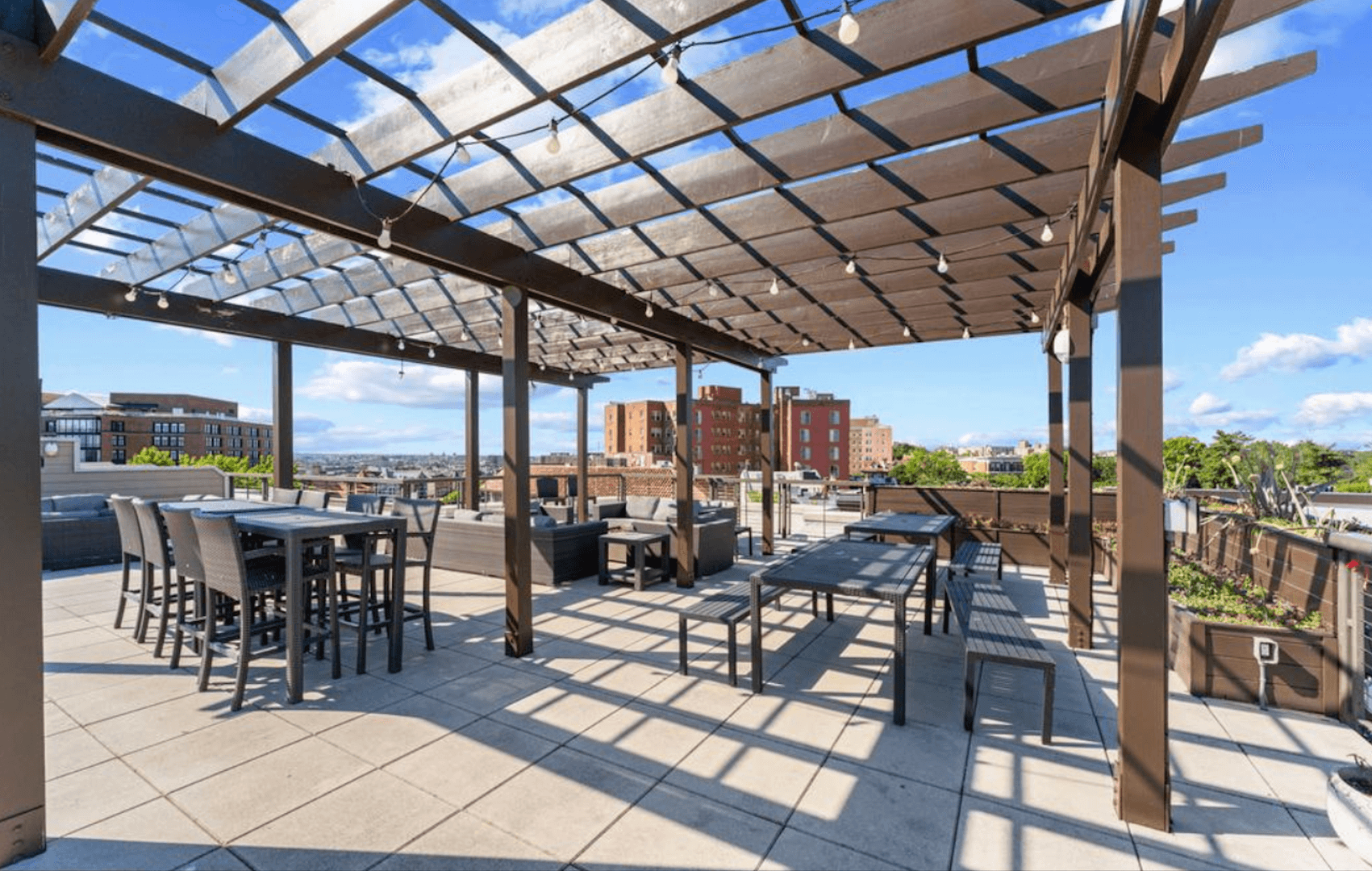 Washington Condo: 1794 Lanier Pl NW
