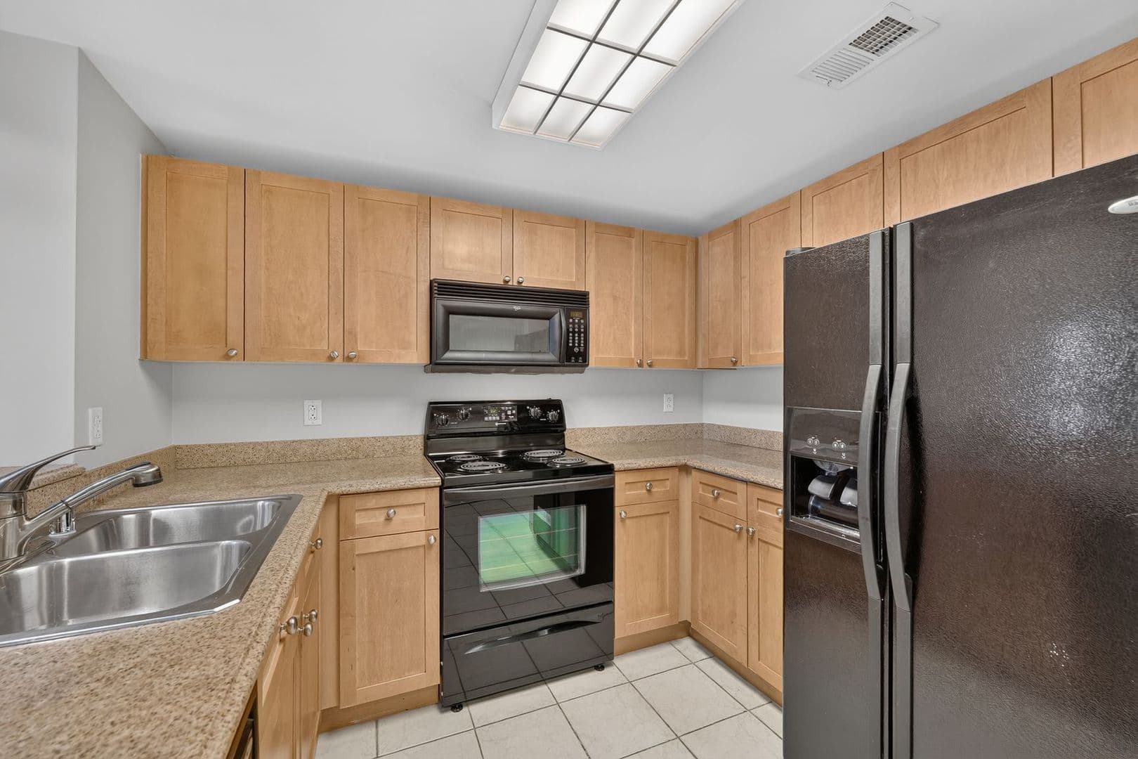 Washington Condo: 777 7th St NW