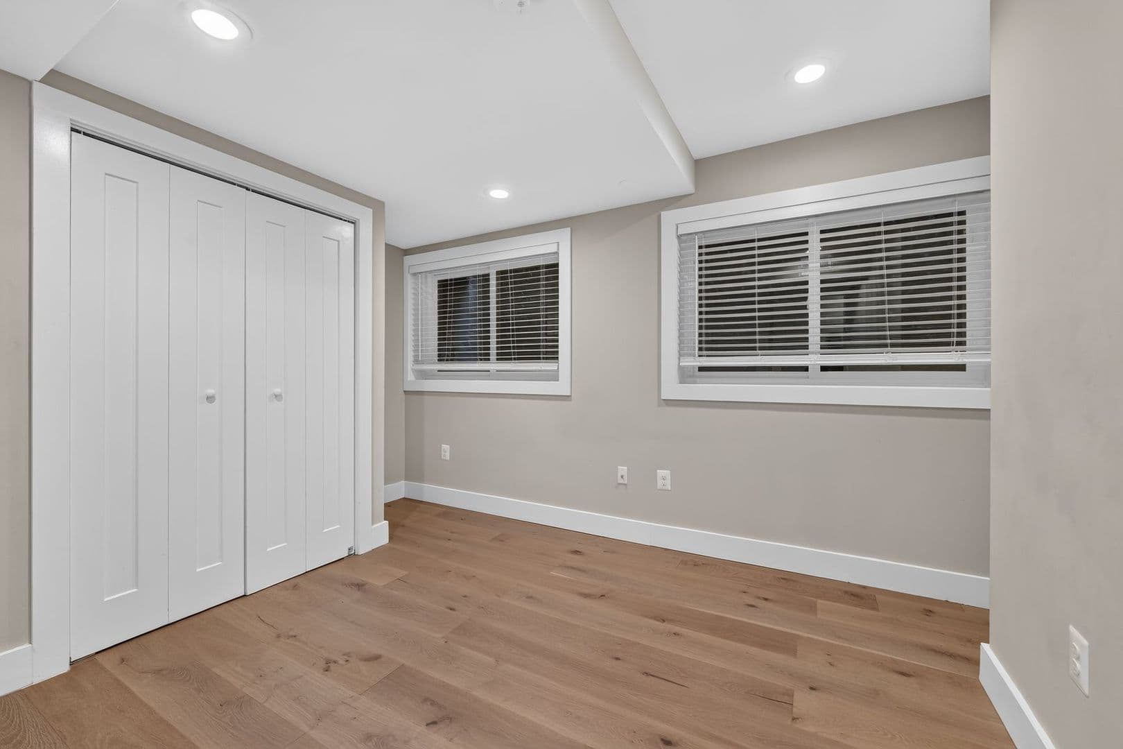Washington Apartment: 1680 Irving St NW