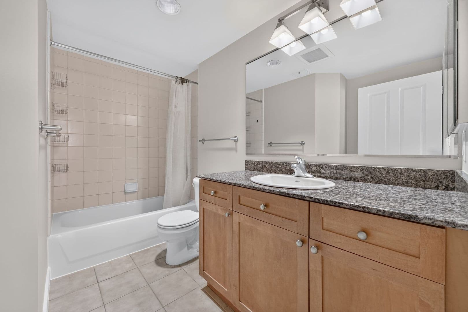 Washington Condo: 777 7th St NW