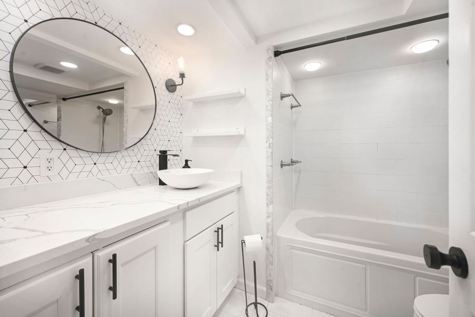 Washington Condo: 2001 16th St NW Unit B4
