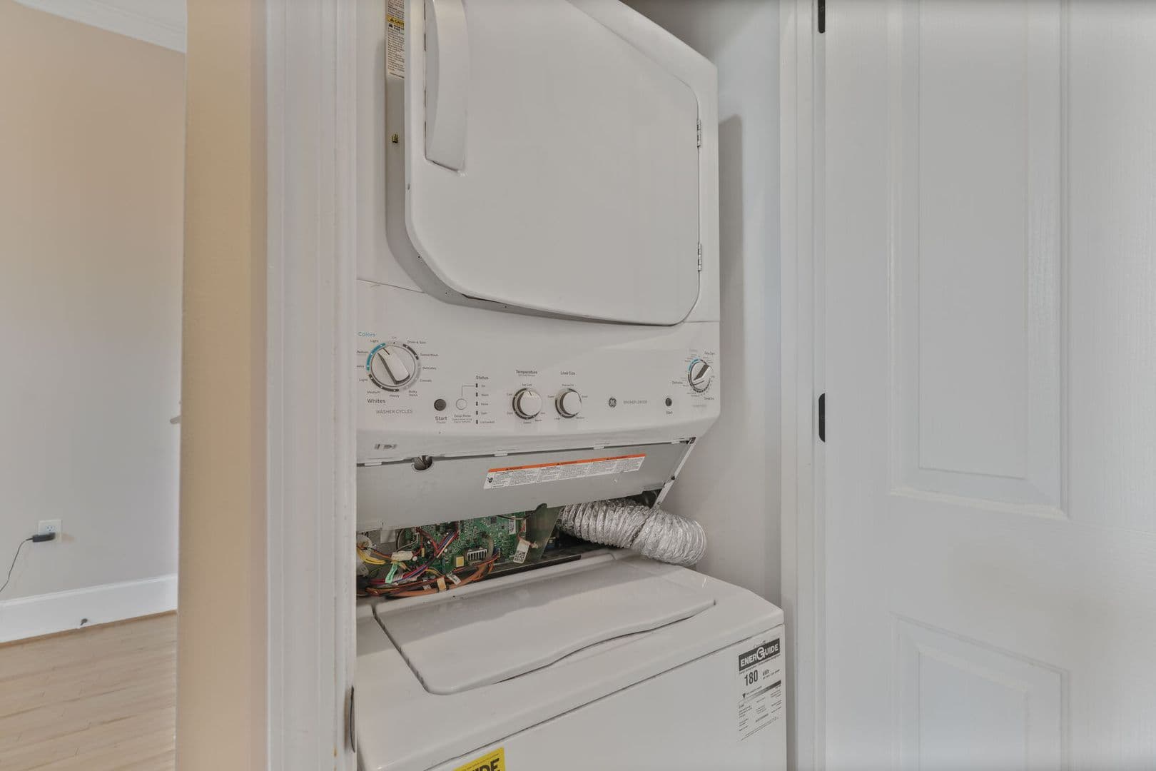 Washington Condo: 20 Logan Cir NW Unit 1-1