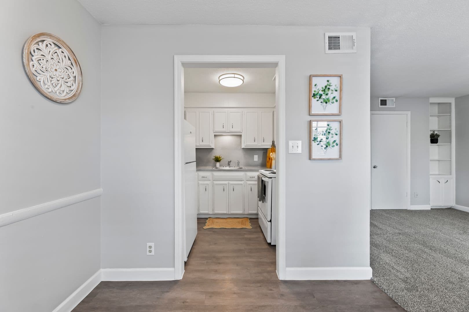 Tulsa Apartment: 1404 E 41st St