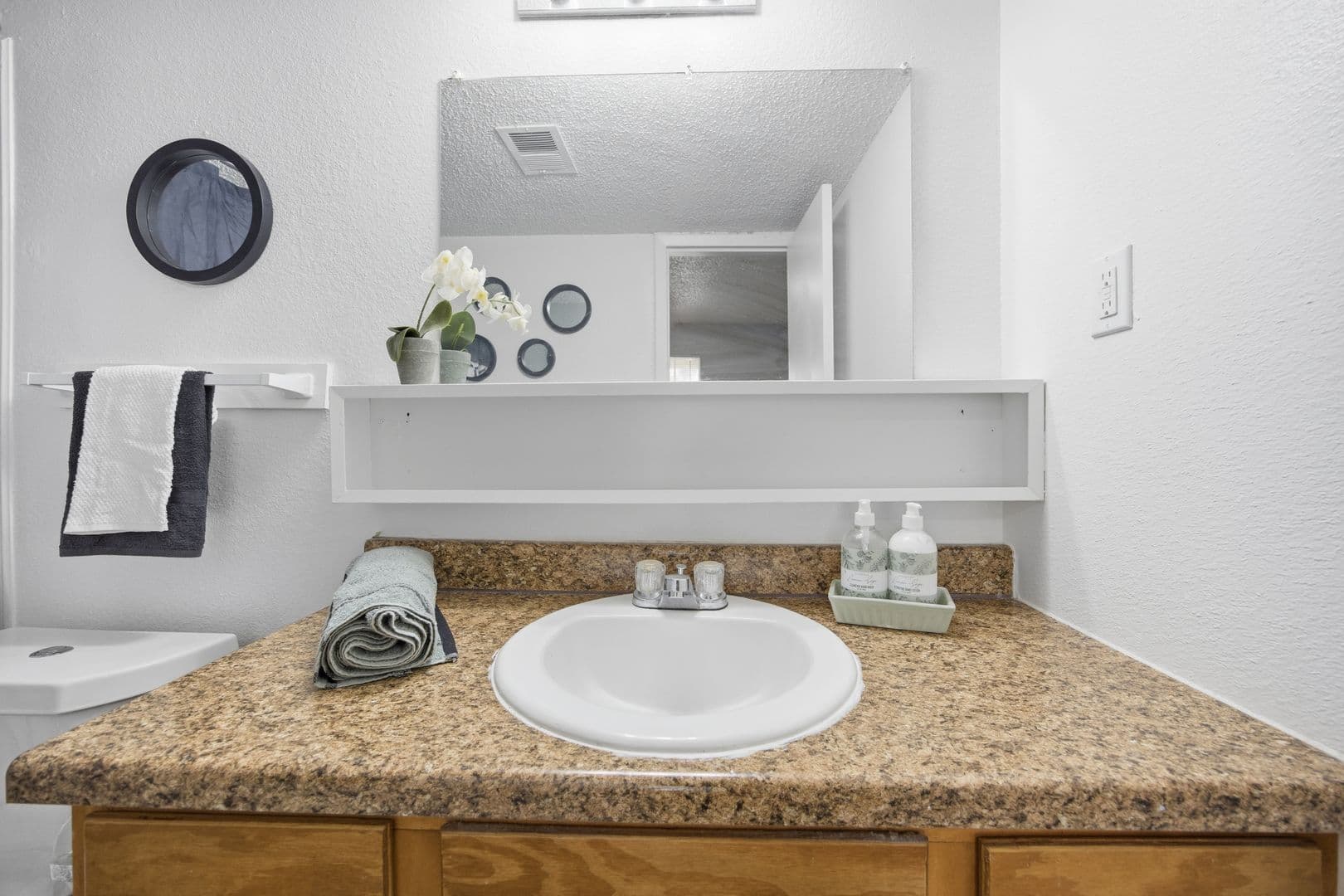 Muskogee Apartment: 3711 Club Estates Dr.