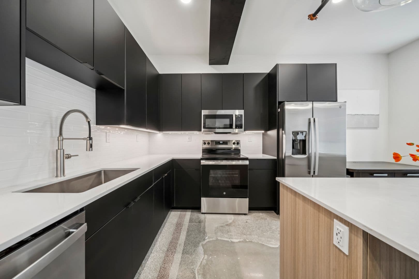 Tulsa Apartment: 406 S Boulder
