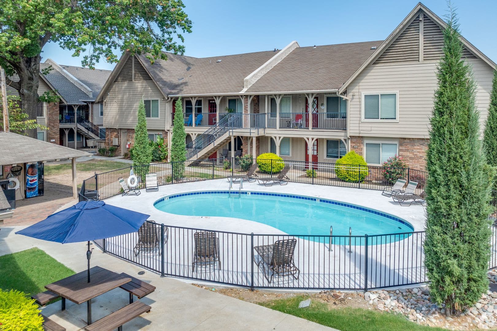 Tulsa Apartment: 1404 E 41st St