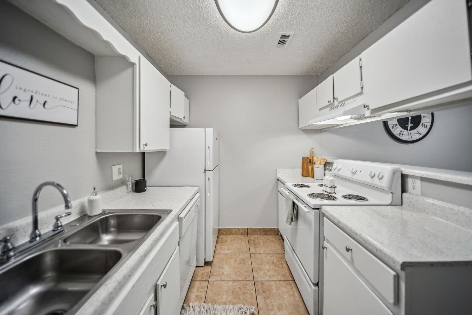 Tulsa Apartment: 10851 E 33rd St