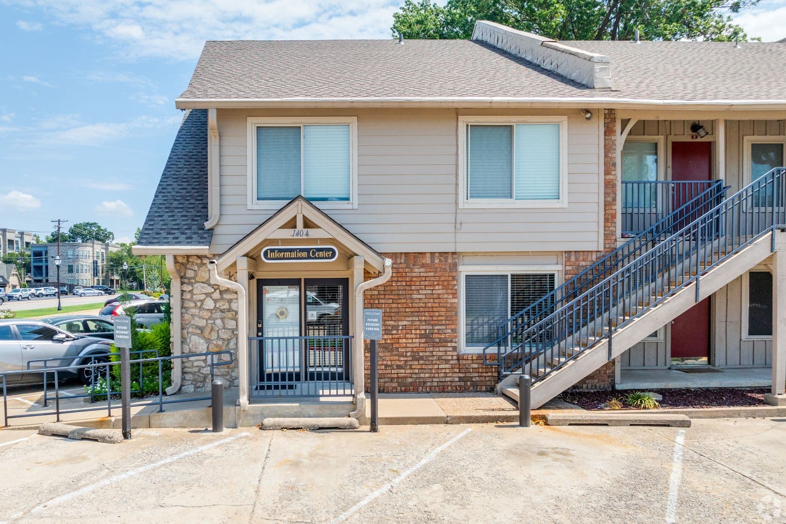 Tulsa Apartment: 1404 E 41st St