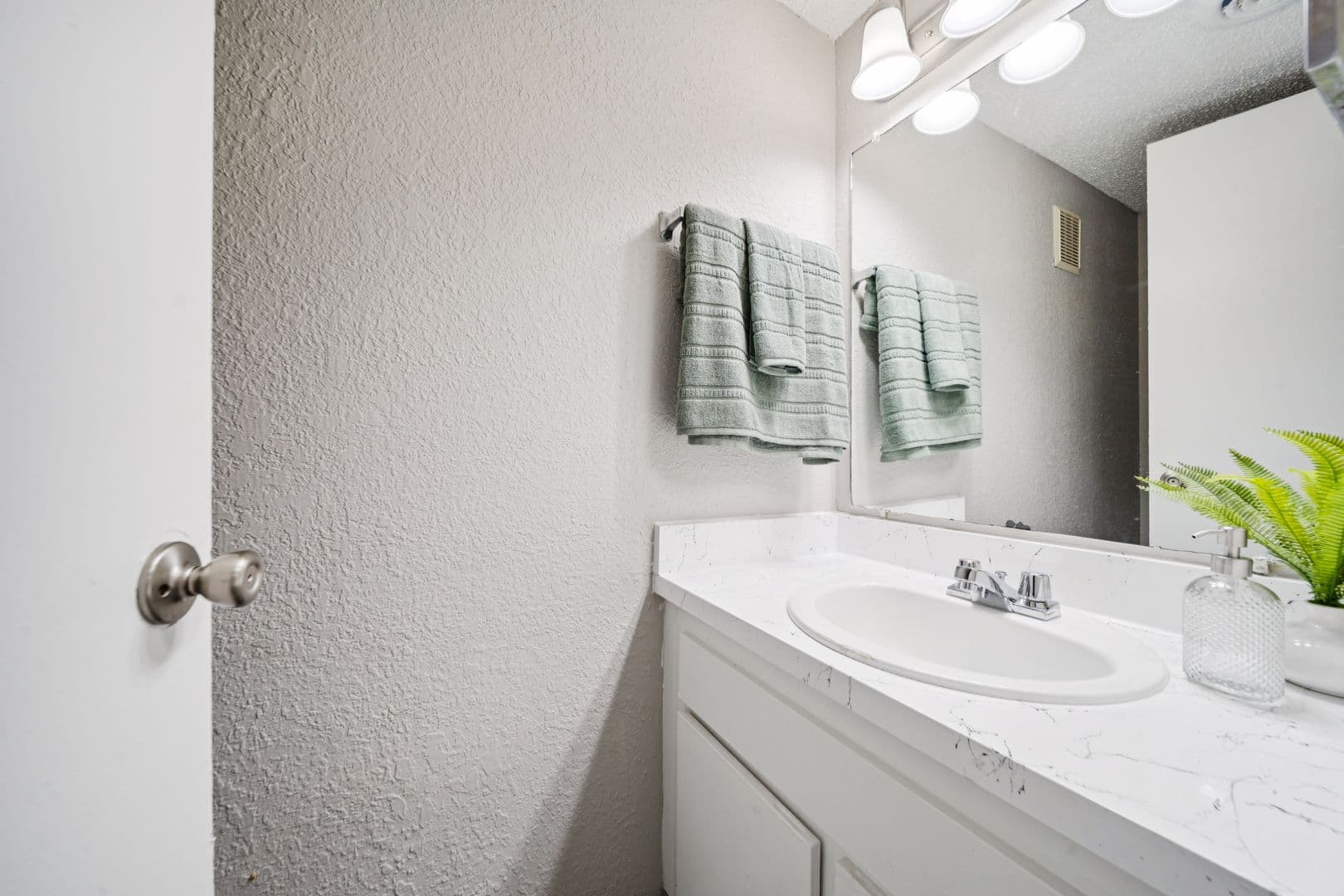 Tulsa Apartment: 4858 S 78th East Pl