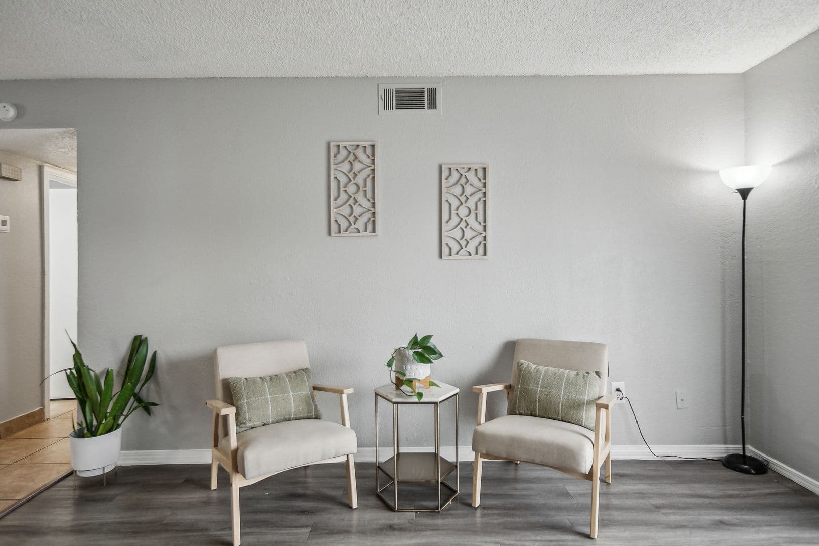 Tulsa Apartment: 10851 E 33rd St