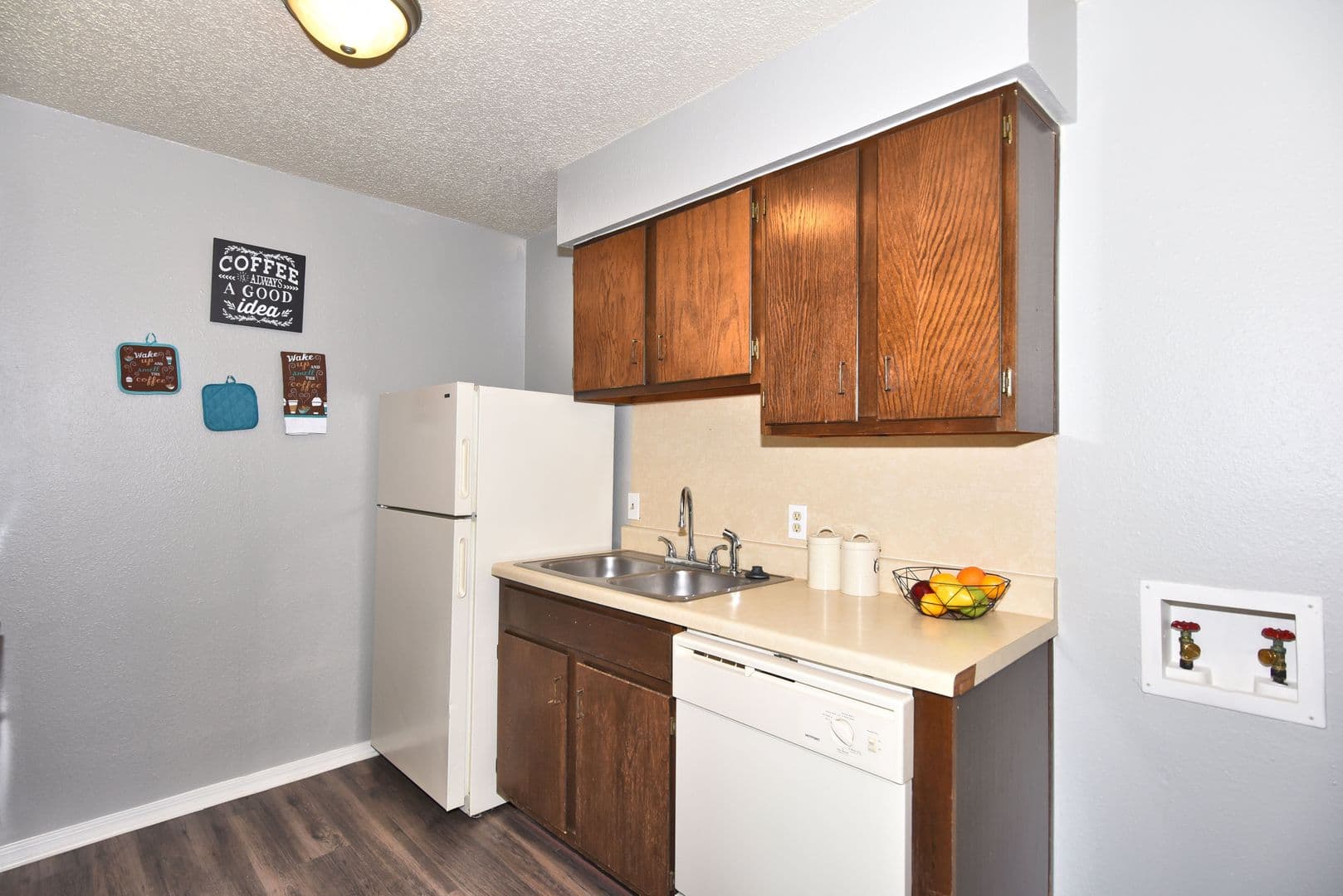 Muskogee Apartment: 200 N. Country Club Rd.
