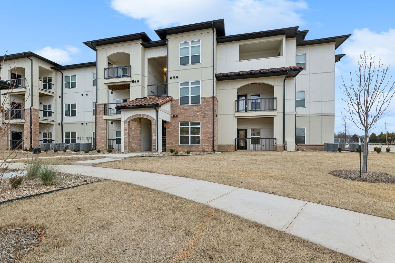 Owasso Apartment: 8360 E 86th ST N