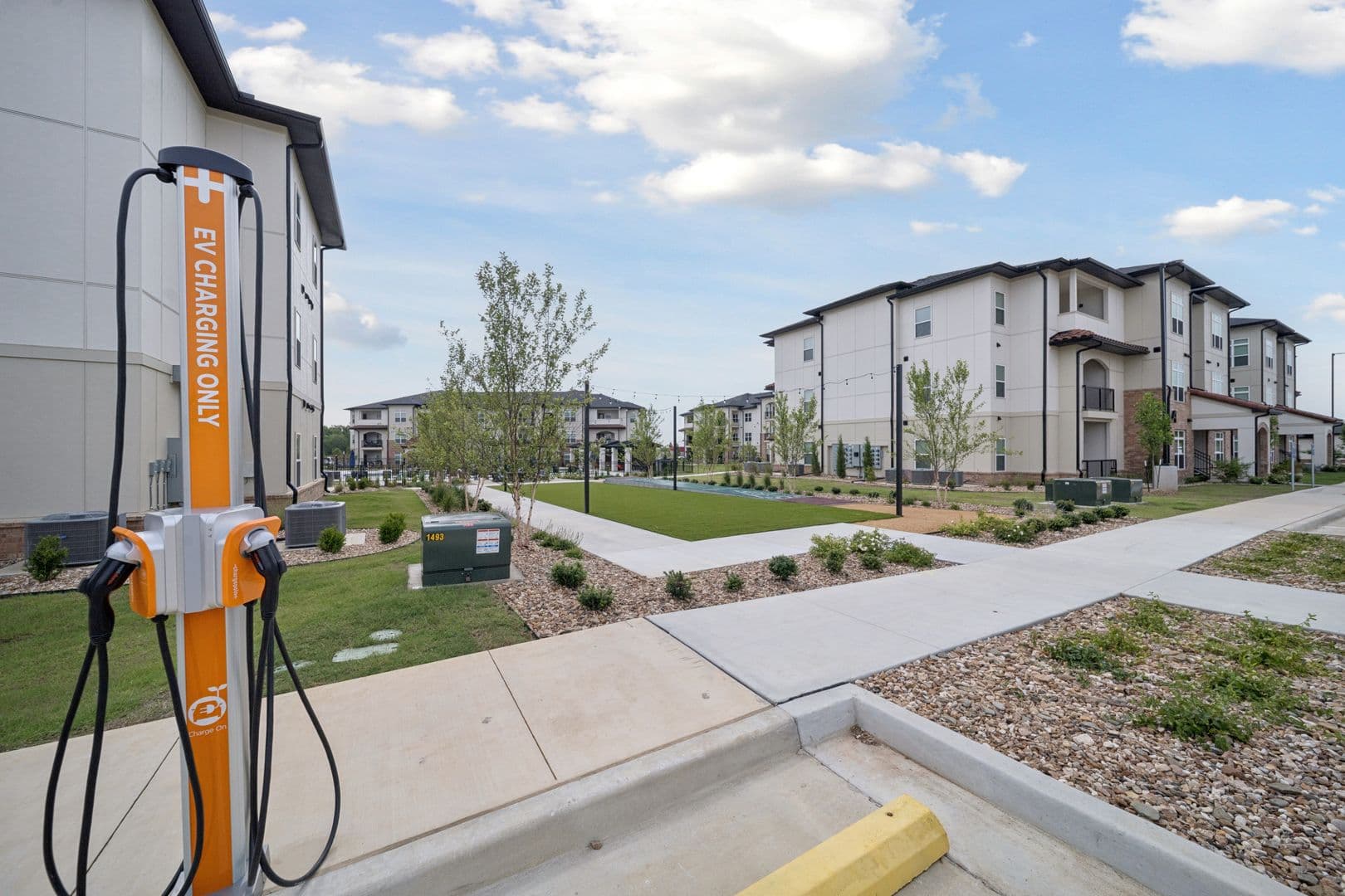 Owasso Apartment: 8360 E 86th ST N