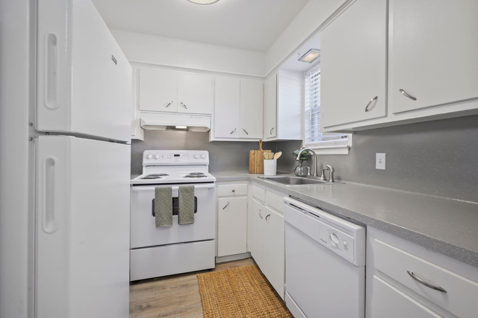 Tulsa Apartment: 1404 E 41st St