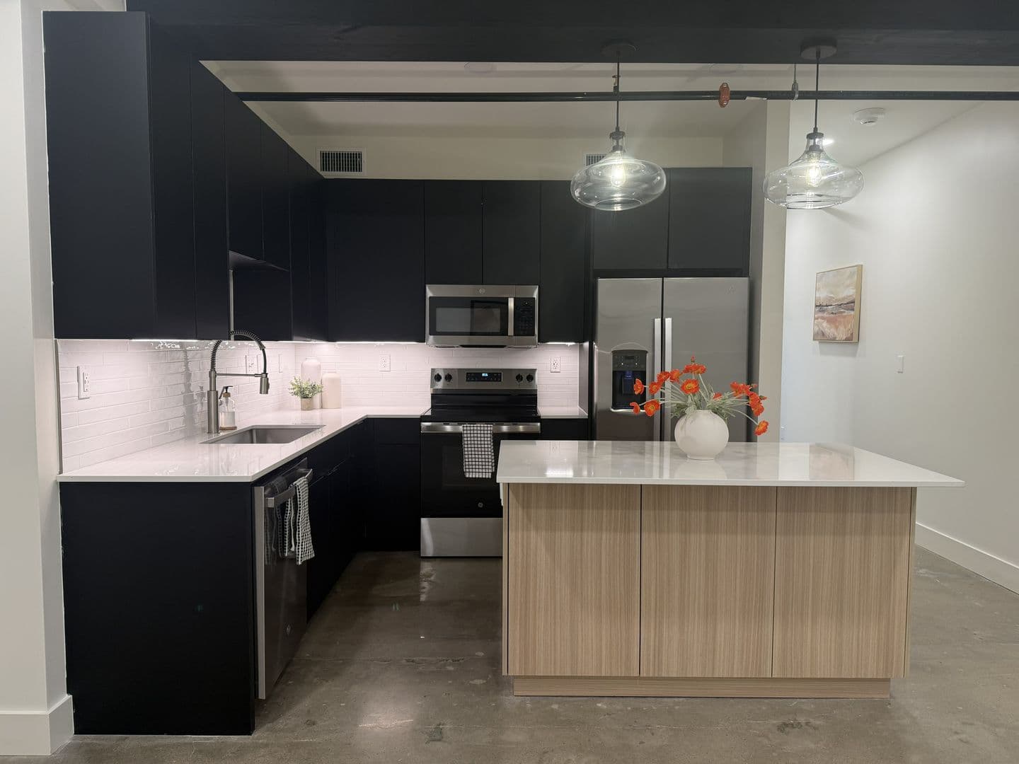 Tulsa Apartment: 406 S Boulder