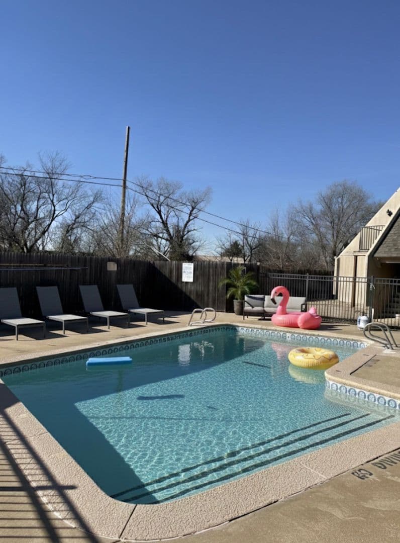 Jenks Apartment: 411 West K Place
