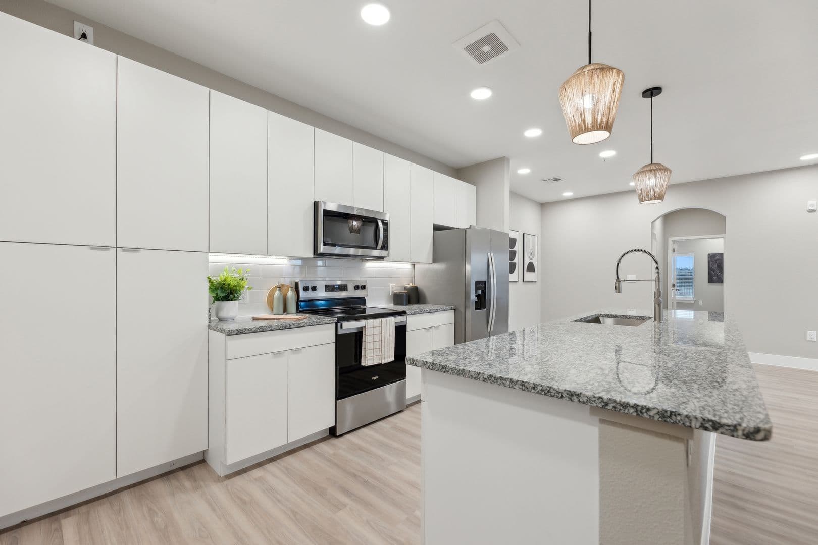 Owasso Apartment: 8360 E 86th ST N