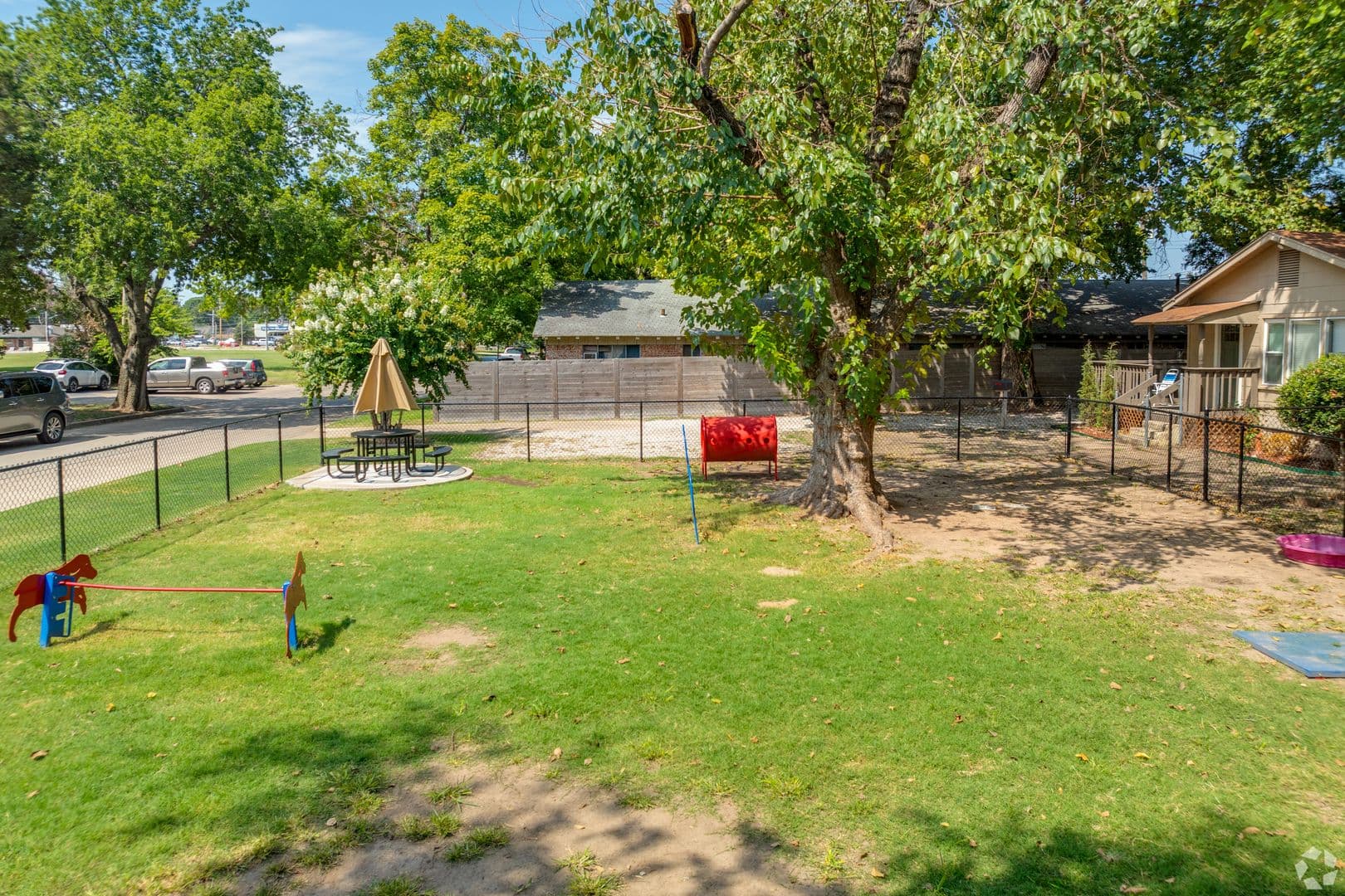 Tulsa Apartment: 1404 E 41st St