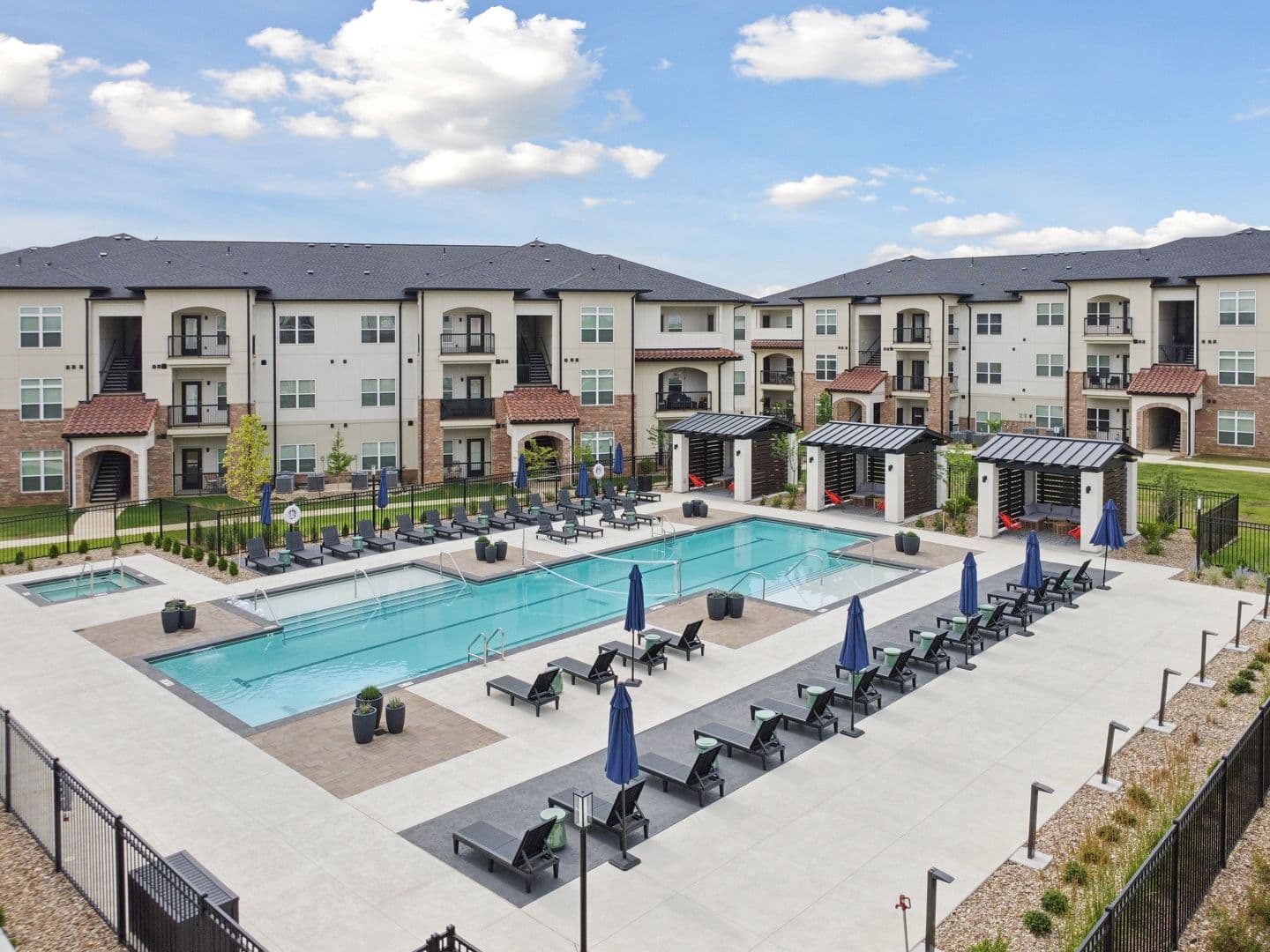 Owasso Apartment: 8360 E 86th ST N