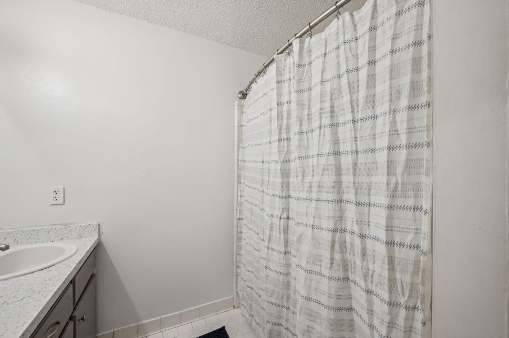 Muskogee Apartment: 103 N York Village Dr