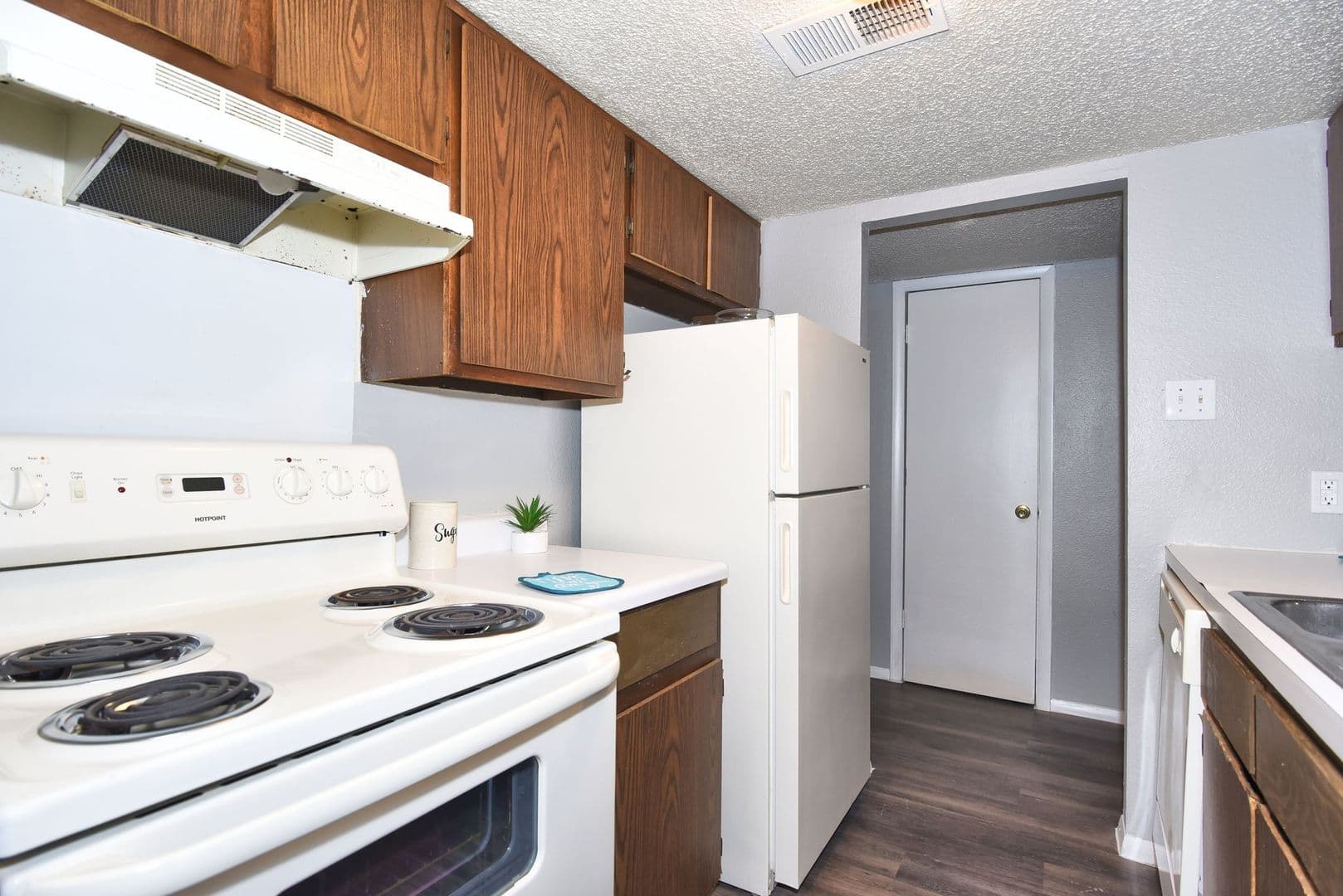 Muskogee Apartment: 3711 Club Estates Dr.