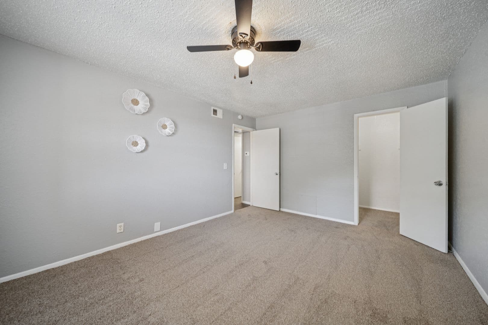Tulsa Apartment: 8314 E 25th Pl