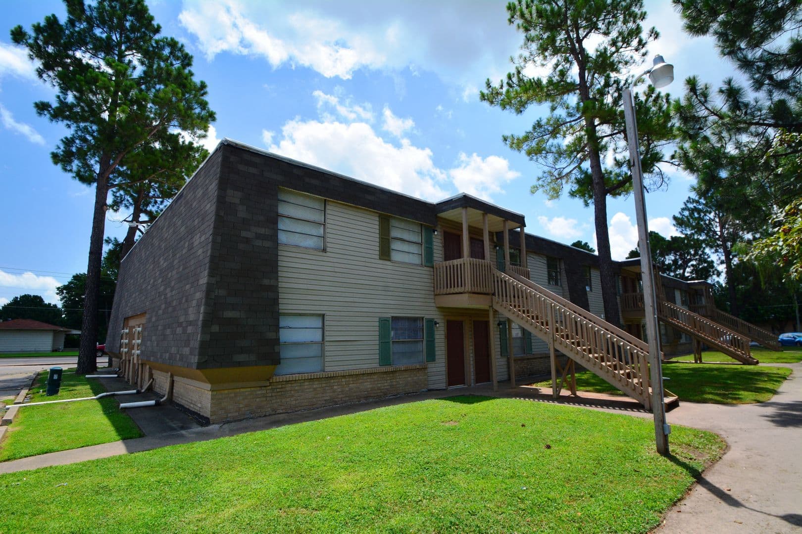 Muskogee Apartment: 827 S. York St