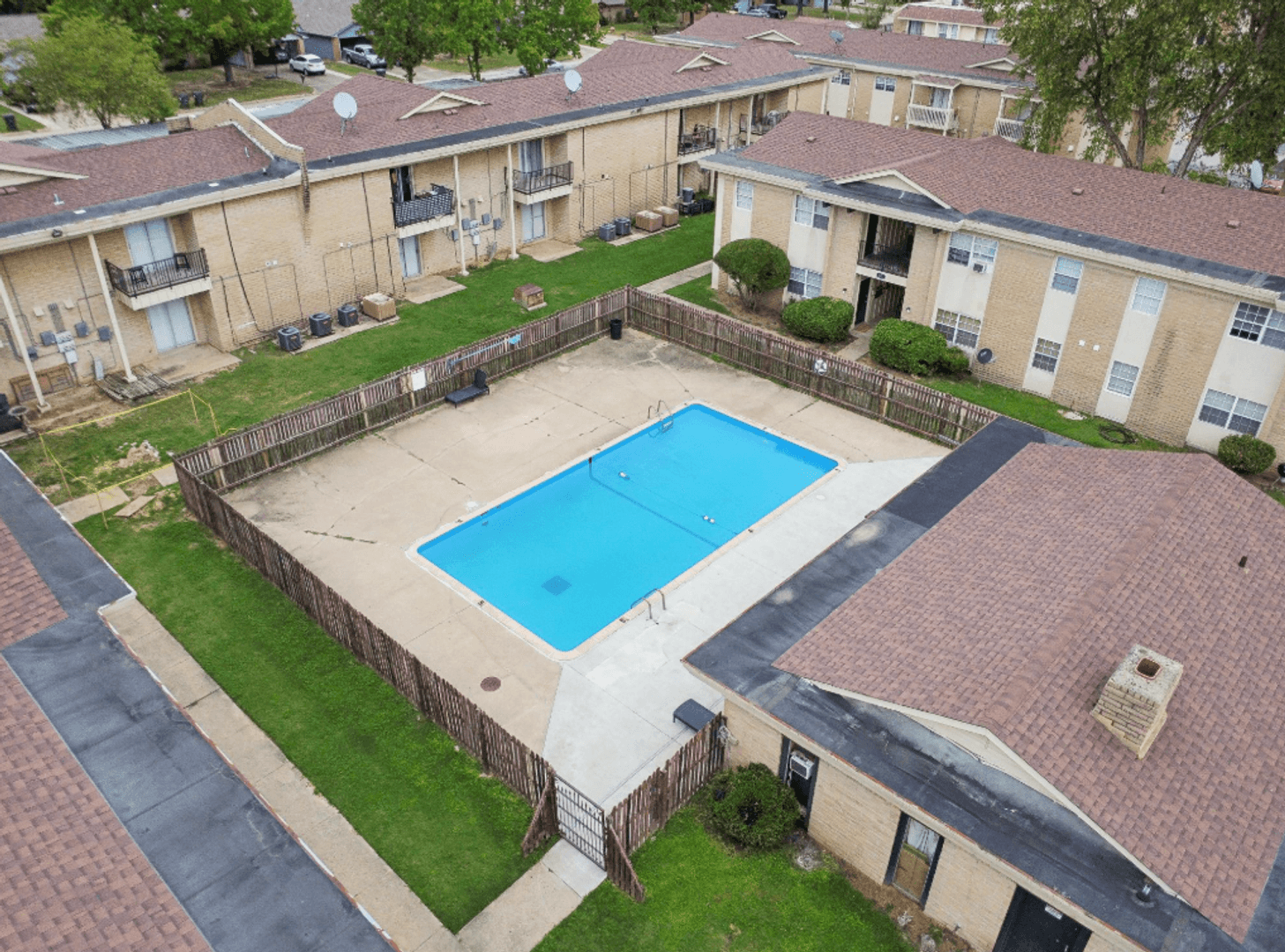 Muskogee Apartment: 3711 Club Estates Dr.