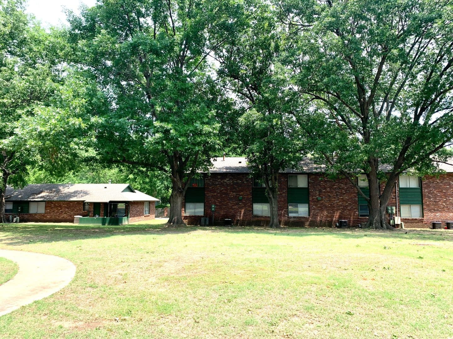 Muskogee Apartment: 103 N York Village Dr