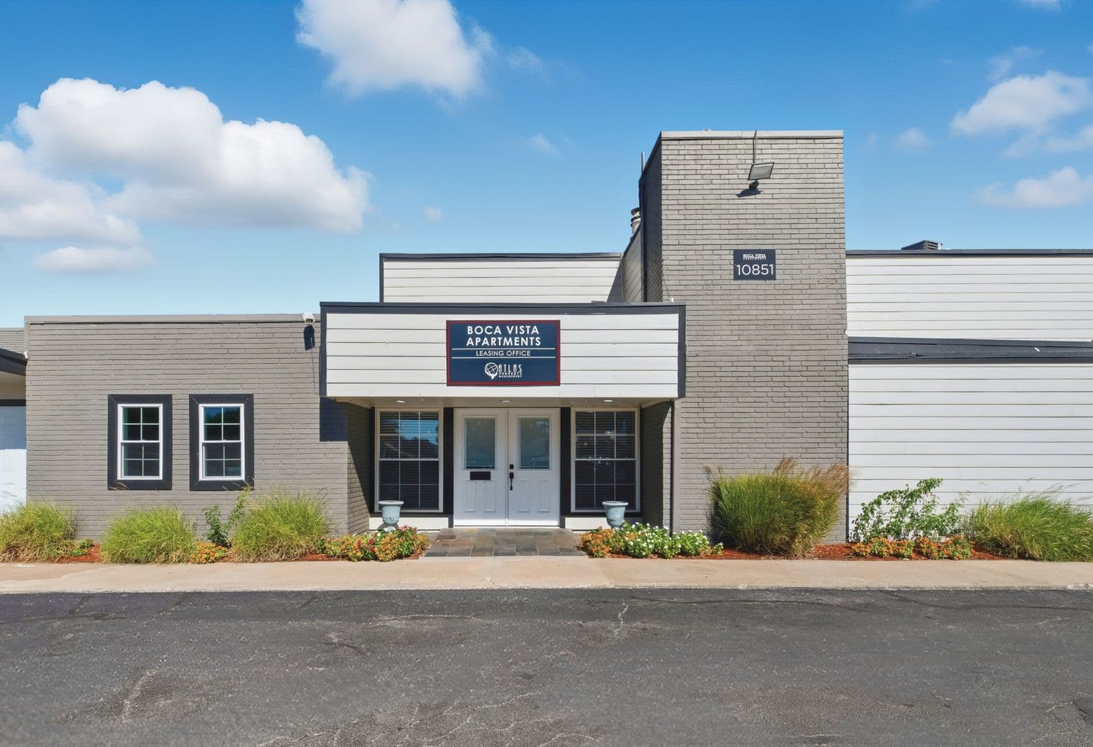 Tulsa Apartment: 10851 E 33rd St