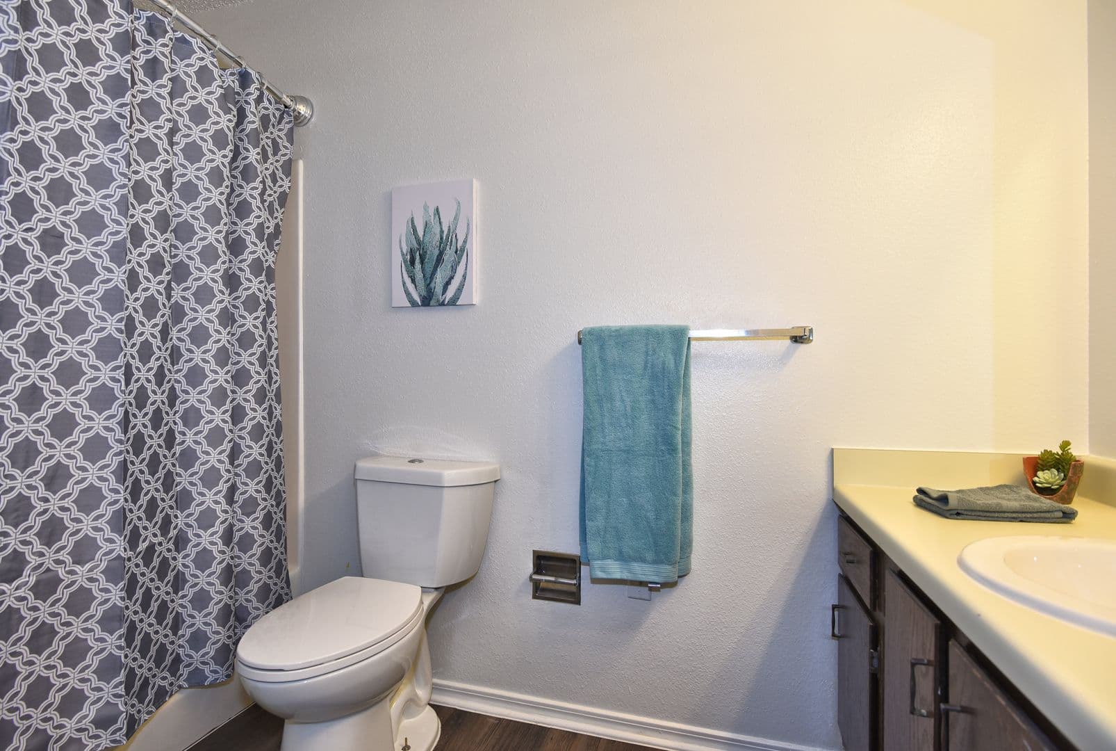 Muskogee Apartment: 200 N. Country Club Rd.