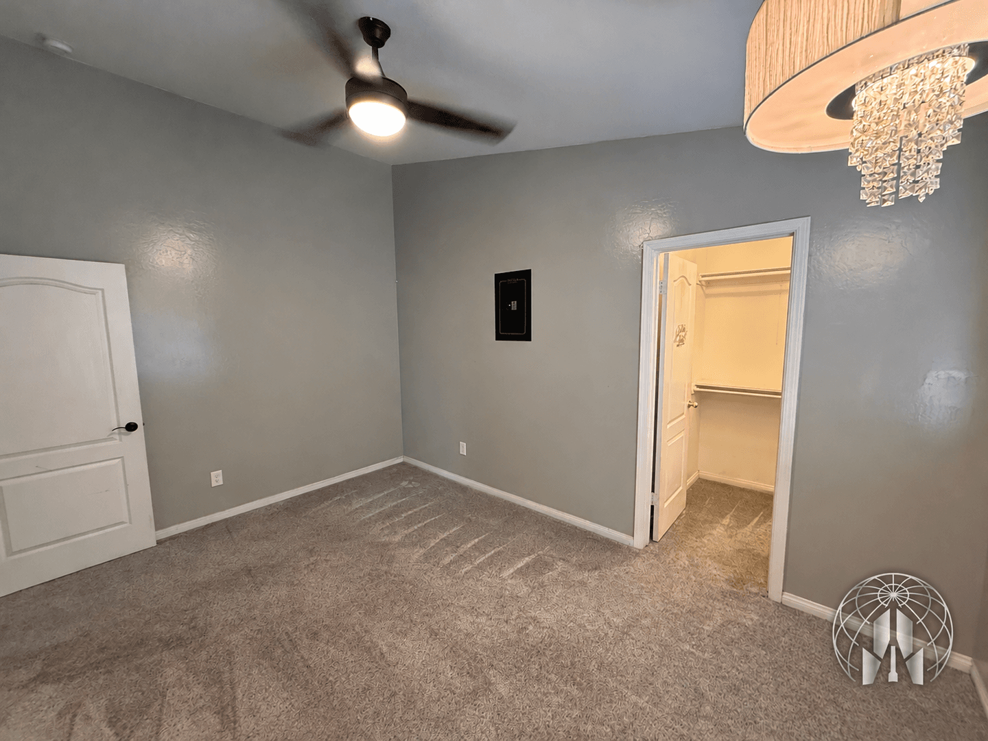 Bakersfield House: 10010 Brookline Woods Dr