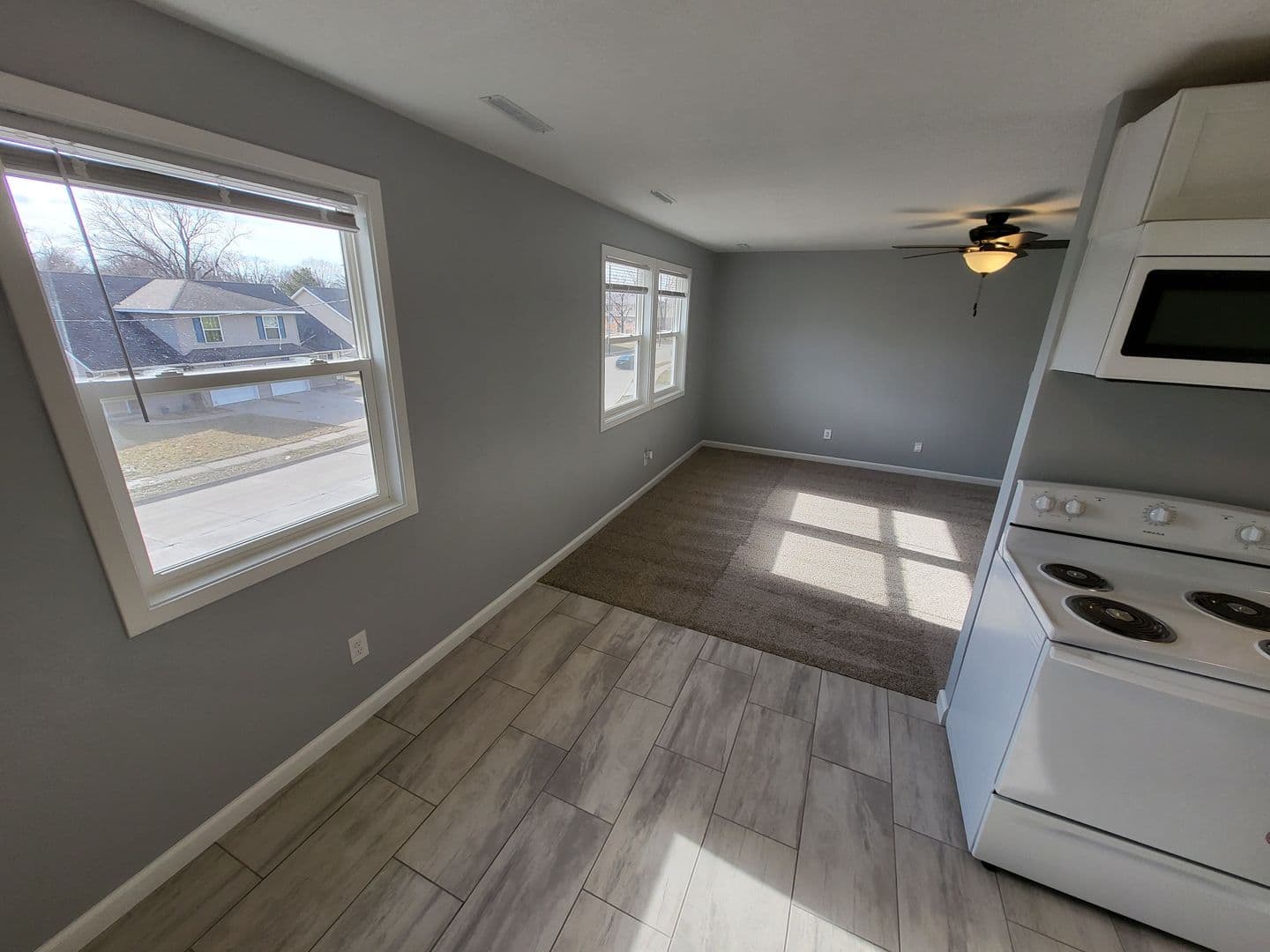 Davenport Apartment: 3342 Heatherton Dr