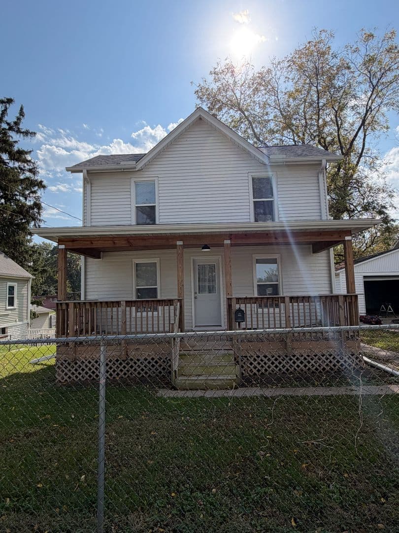 Moline House: 1620 25th Ave