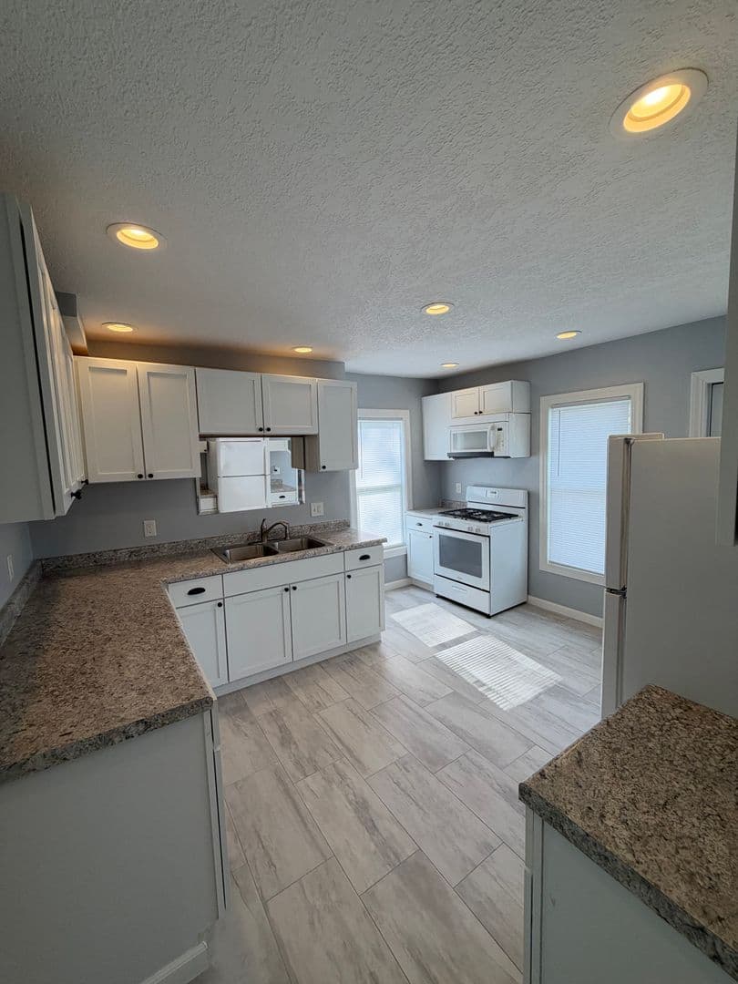 Moline House: 1620 25th Ave