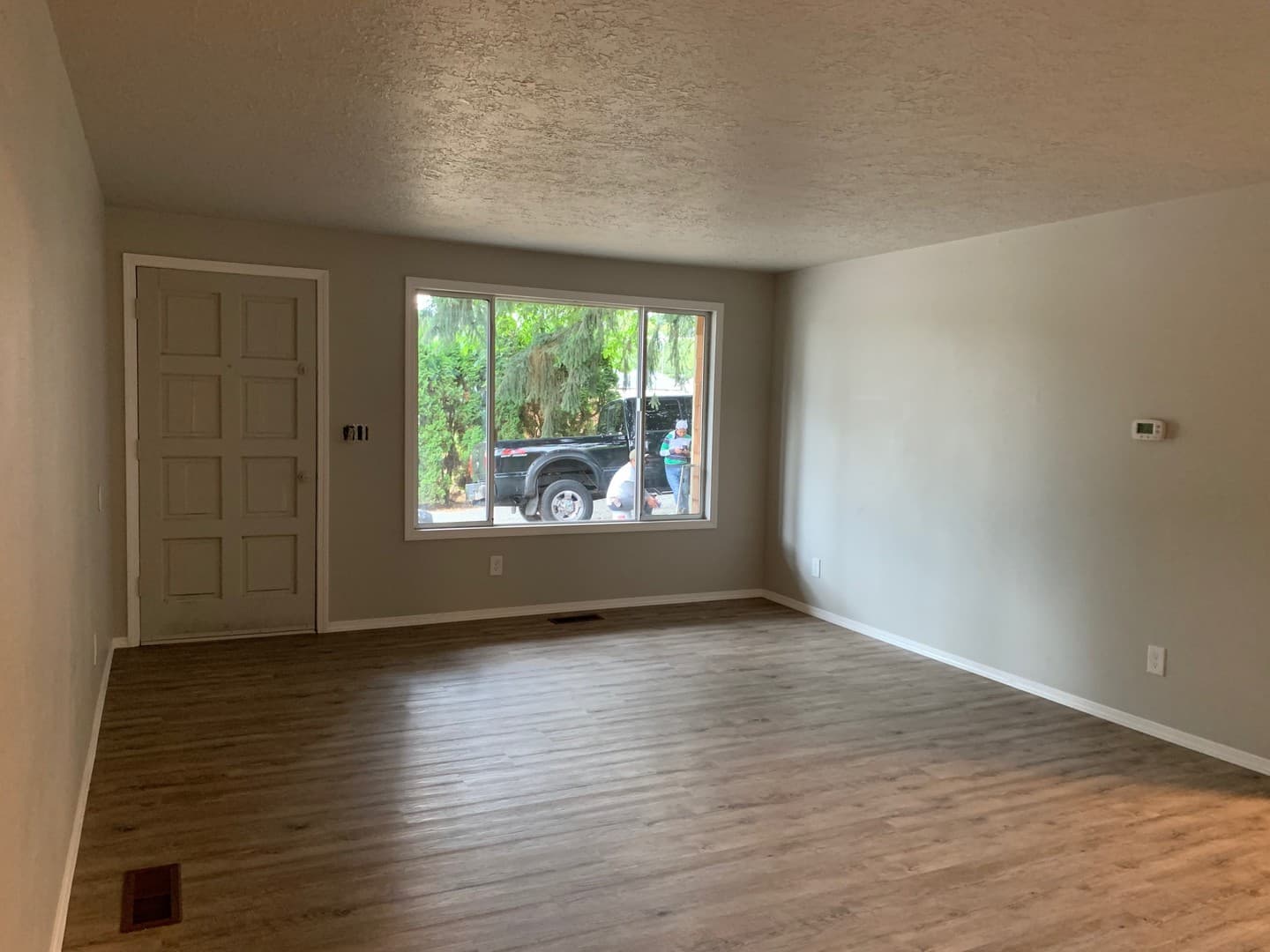 Keizer Apartment: 700-722 Cade Ave NE