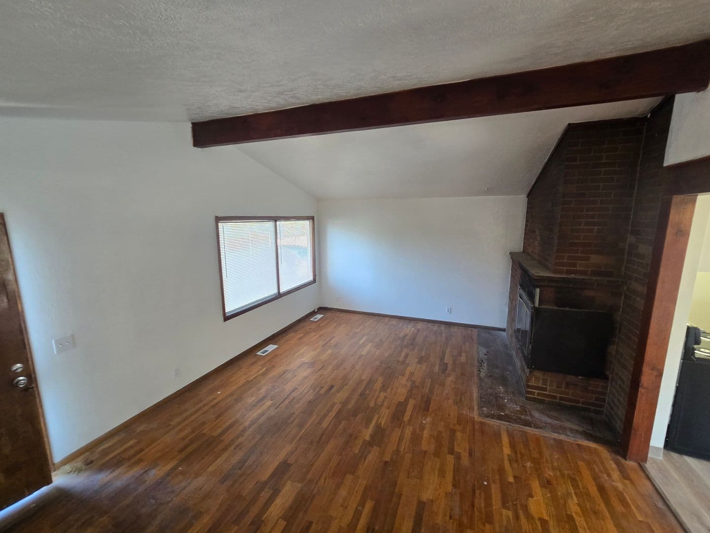 Bend Apartment: 471 NE Clay Ave.