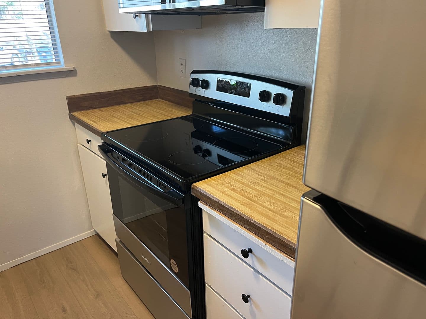 Bend Apartment: 94 NW Riverside Blvd.