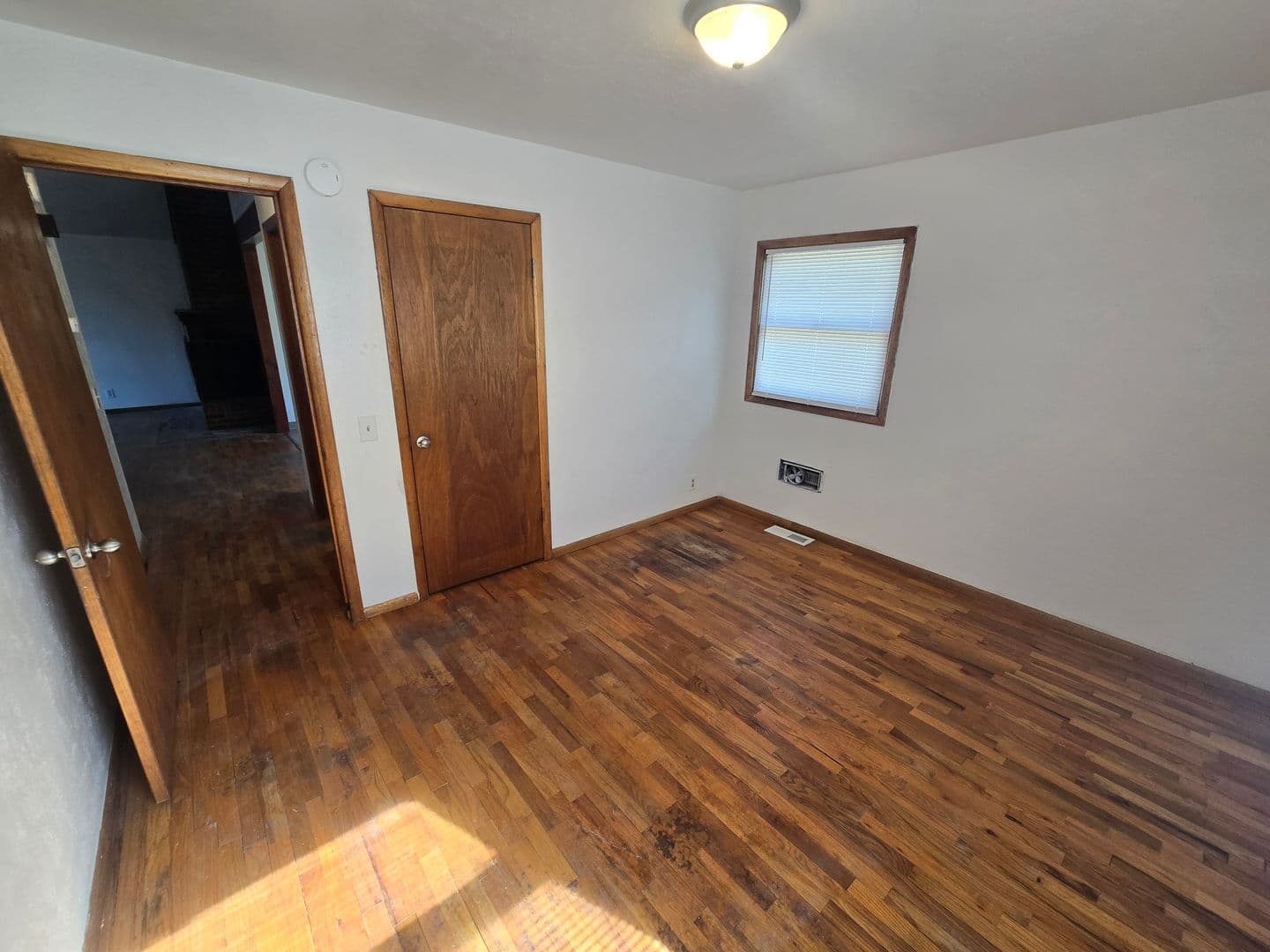 Bend Apartment: 471 NE Clay Ave.