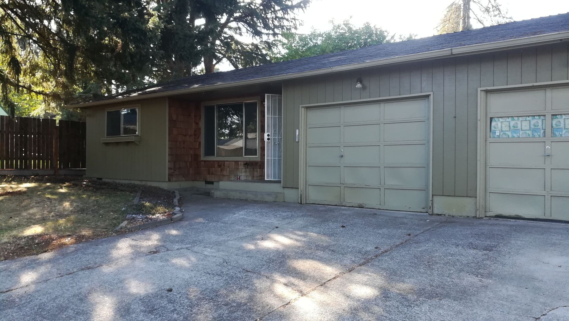 Keizer Apartment: 700-722 Cade Ave NE