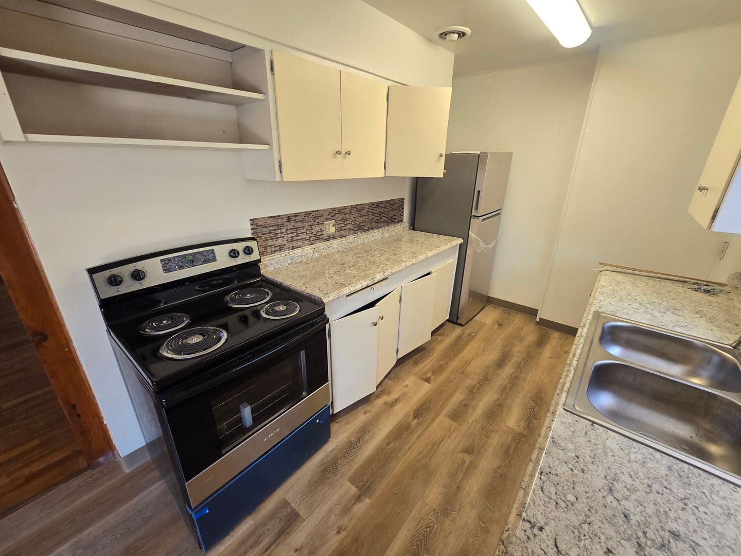 Bend Apartment: 471 NE Clay Ave.