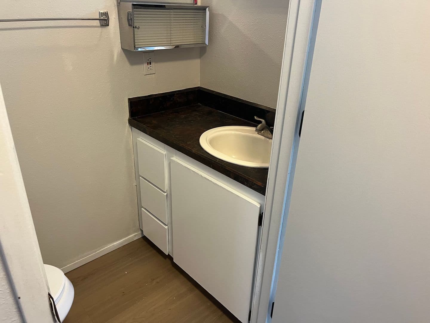 Bend Apartment: 94 NW Riverside Blvd.